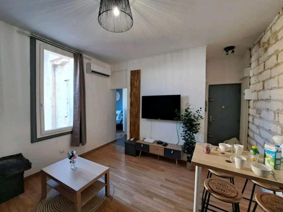 Logement Cosy Pour 4, Wifi, Centre Ville Montpellier Exteriör bild